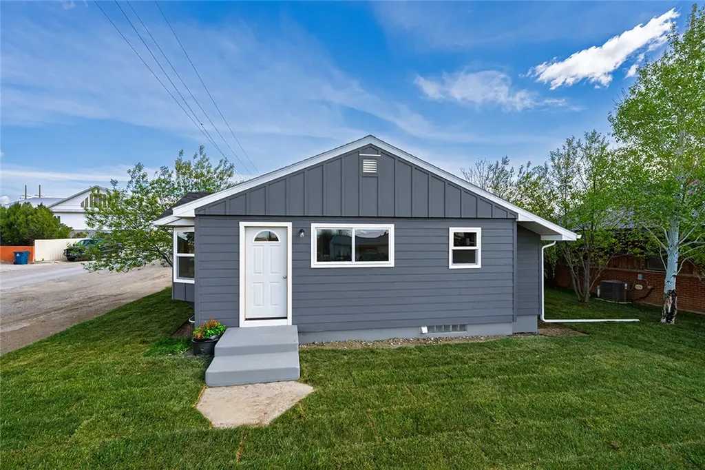 704 2nd Street NW Harlowton MT 59036
