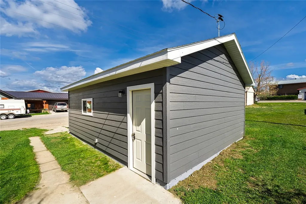 704 2nd Street NW Harlowton MT 59036
