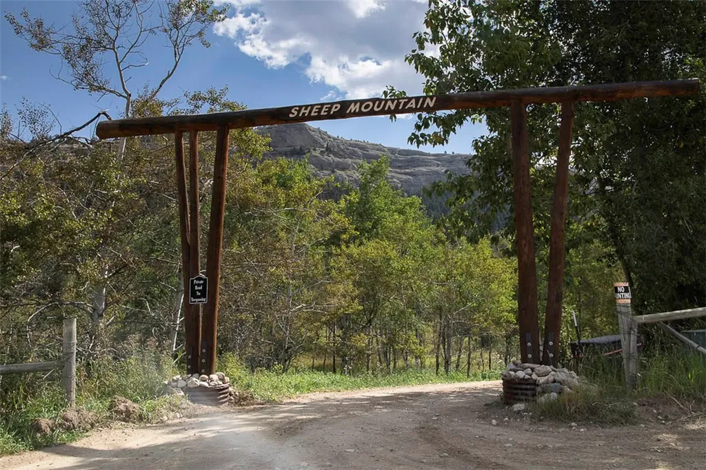 24 E Sheep Mountain Road Red Lodge MT 59068