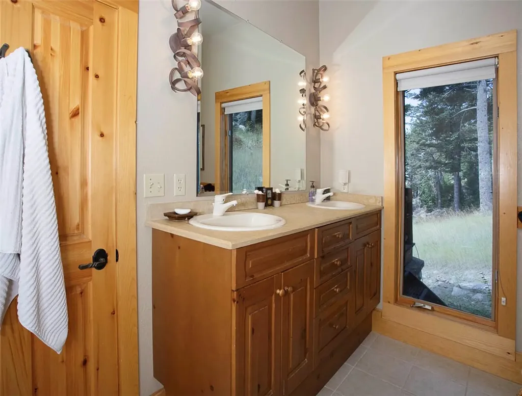 24 E Sheep Mountain Road Red Lodge MT 59068