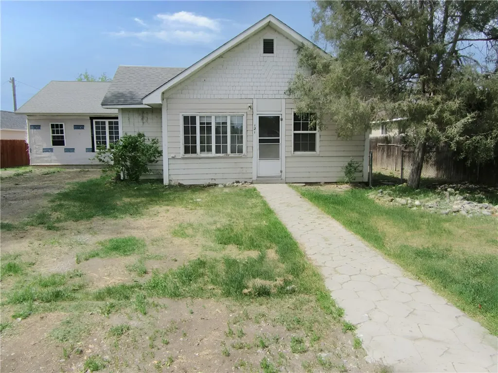 121 Peritse Avenue Huntley MT 59037