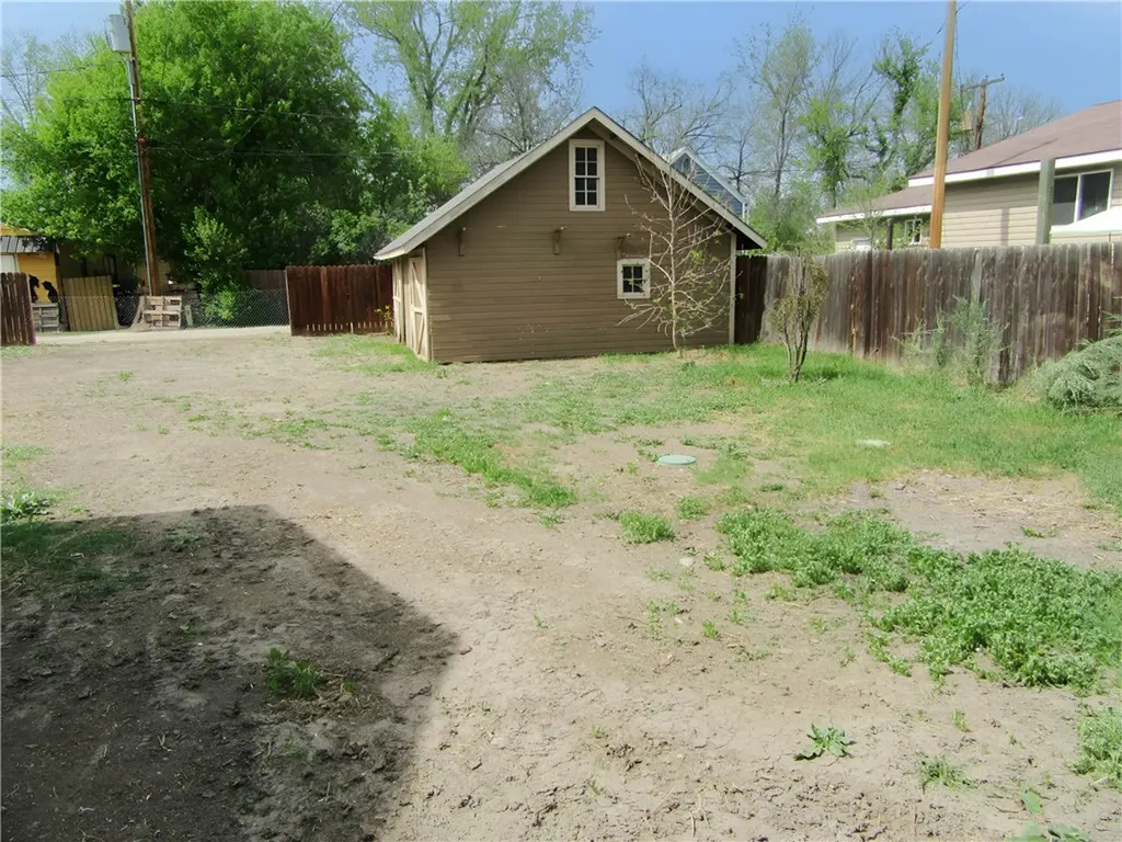 121 Peritse Avenue Huntley MT 59037