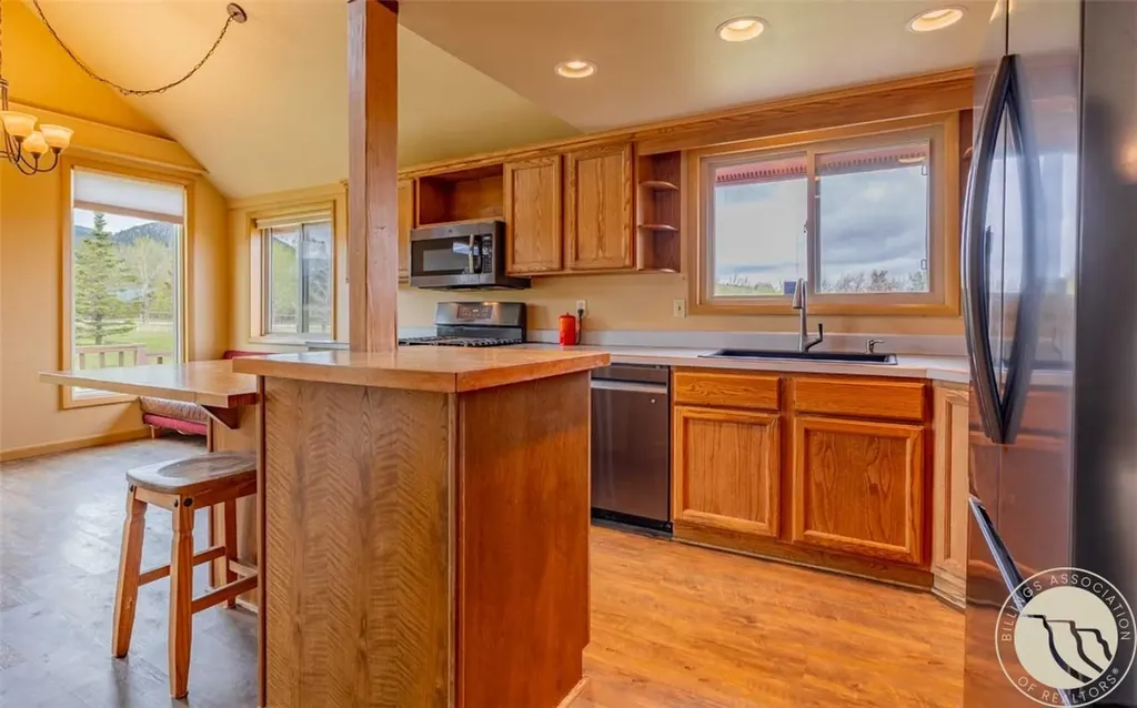 12 Comanche Trail Red Lodge MT 59068