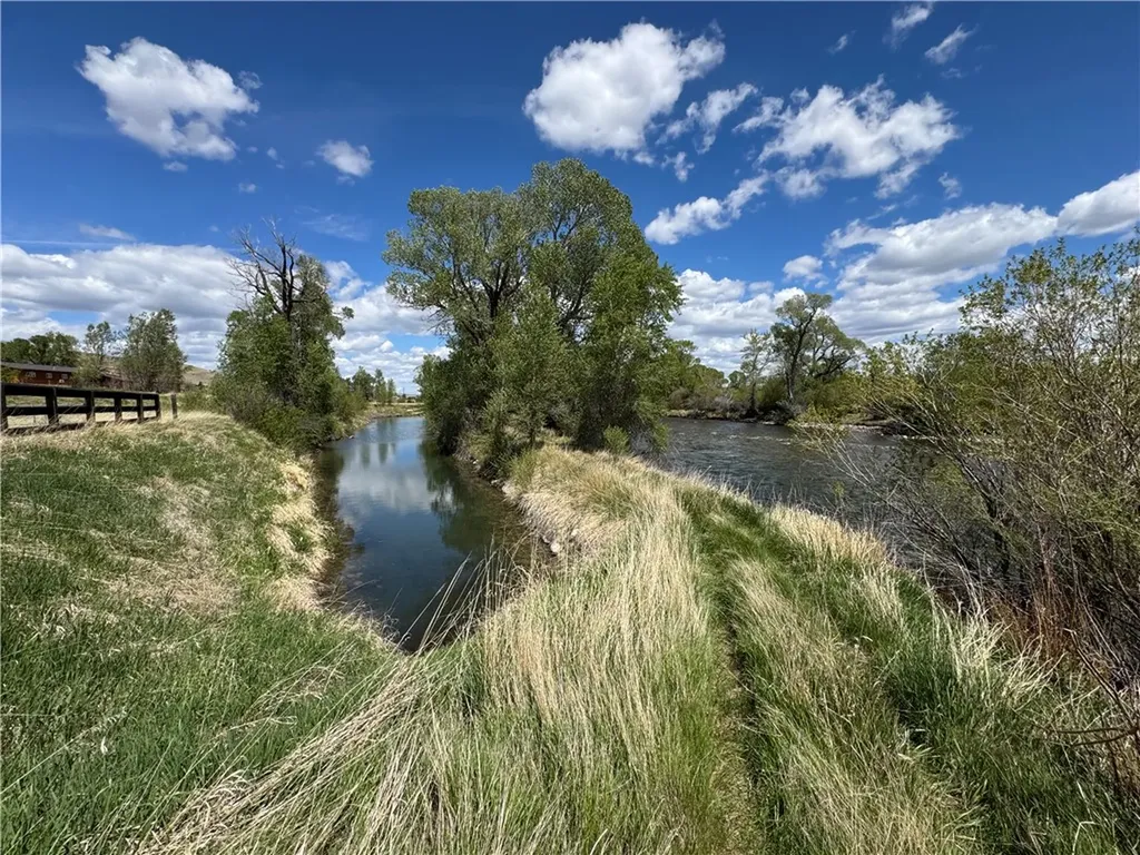3 Fishing Hole Drive Big Timber MT 59011