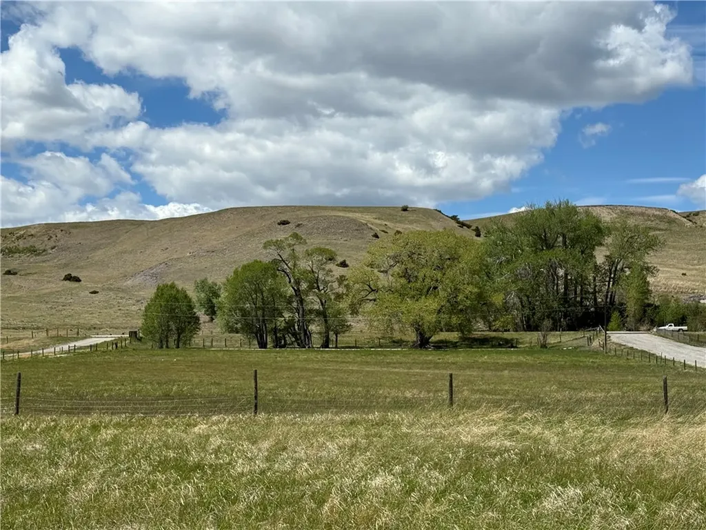 3 Fishing Hole Drive Big Timber MT 59011