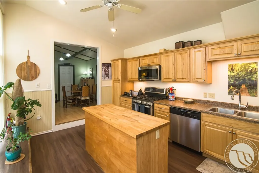 215 Broadway S Red Lodge MT 59068
