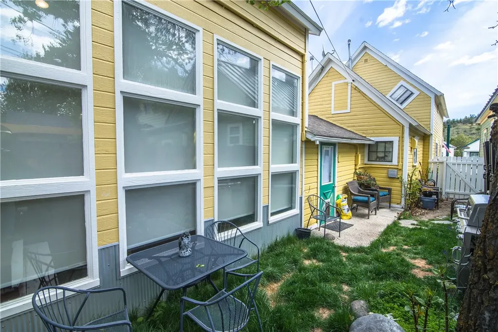 215 Broadway S Red Lodge MT 59068