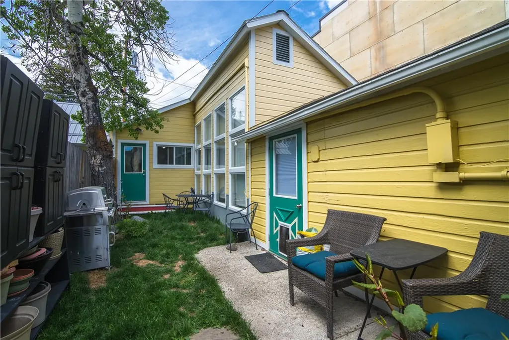 215 Broadway S Red Lodge MT 59068