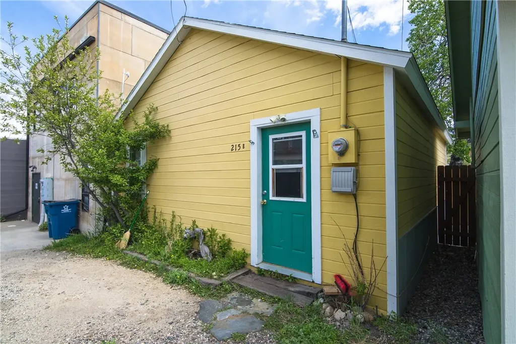 215 Broadway S Red Lodge MT 59068