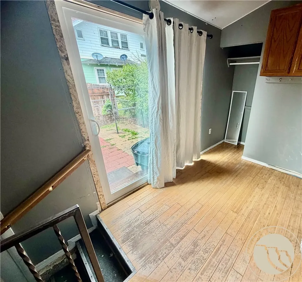 242 N 13th Avenue Forsyth MT 59327