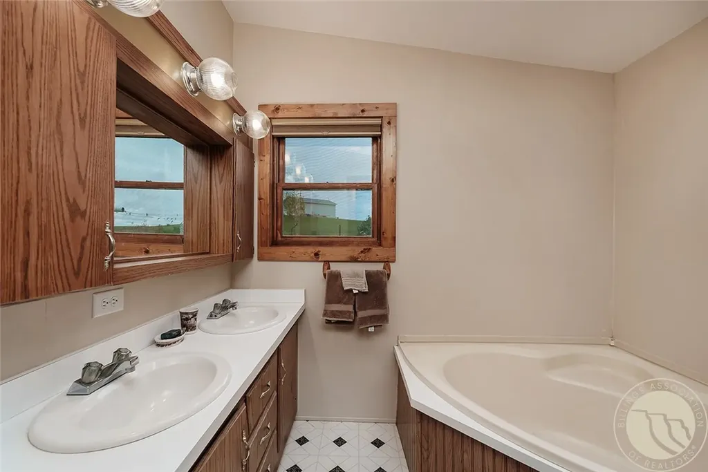 3 Rolling Hills Red Lodge MT 59068