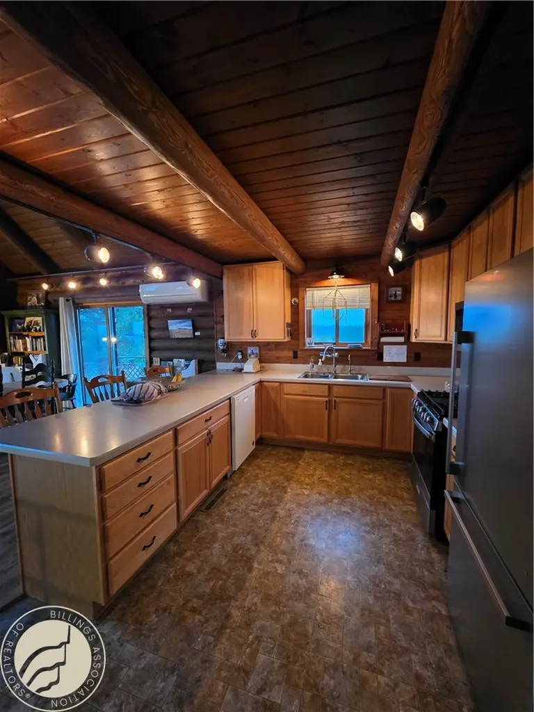 143 Owl Canyon Road Reed Point MT 59069