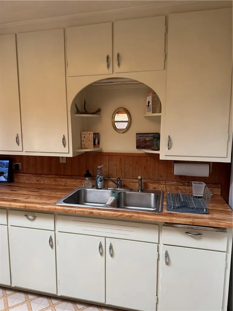208 S Park Street Joliet MT 59041