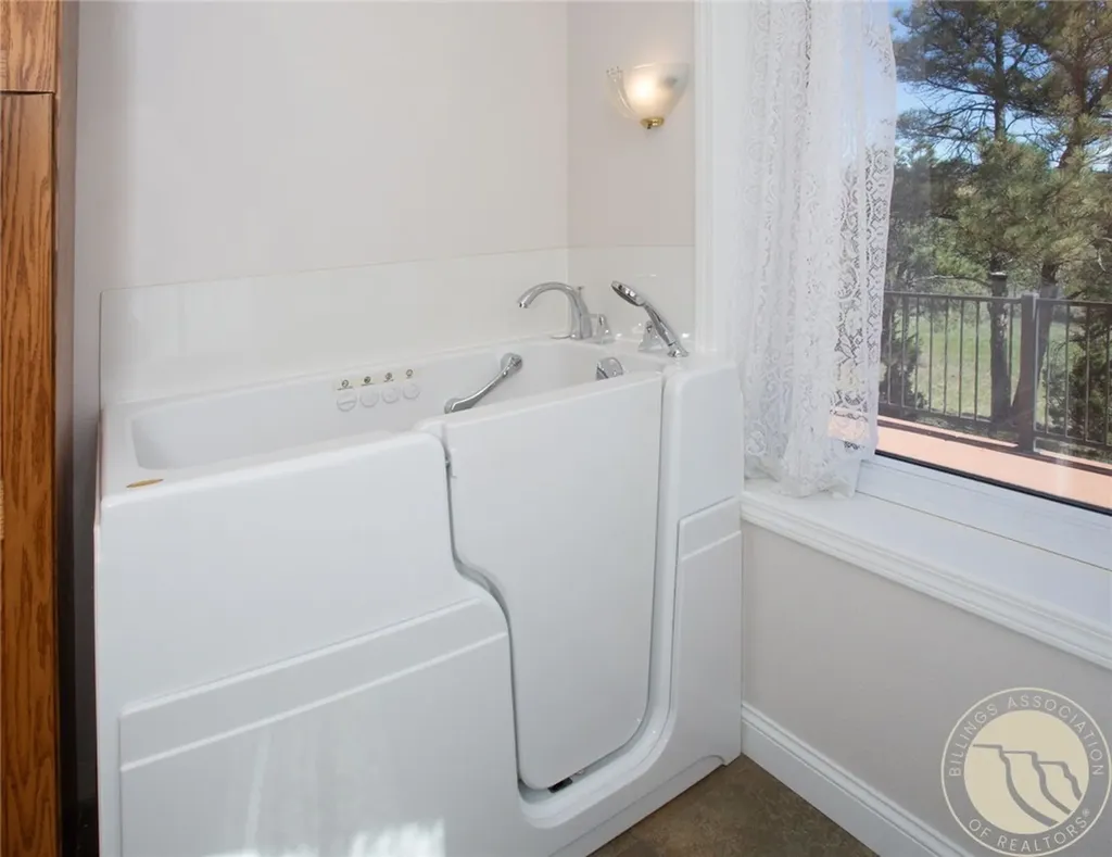 1205 Stonehouse Road Shepherd MT 59079