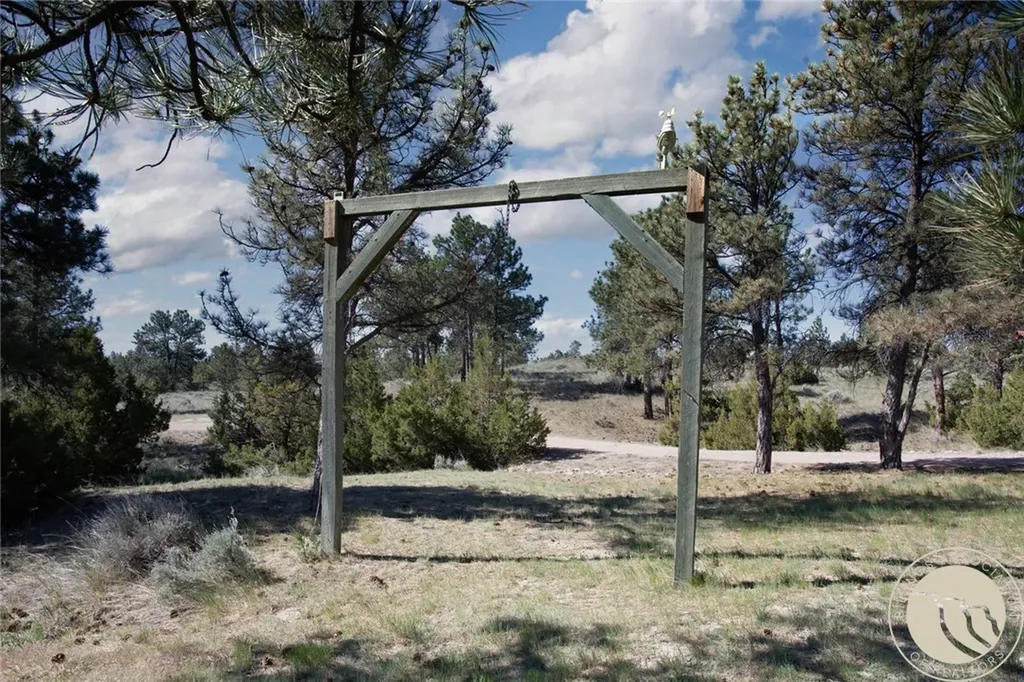 1205 Stonehouse Road Shepherd MT 59079