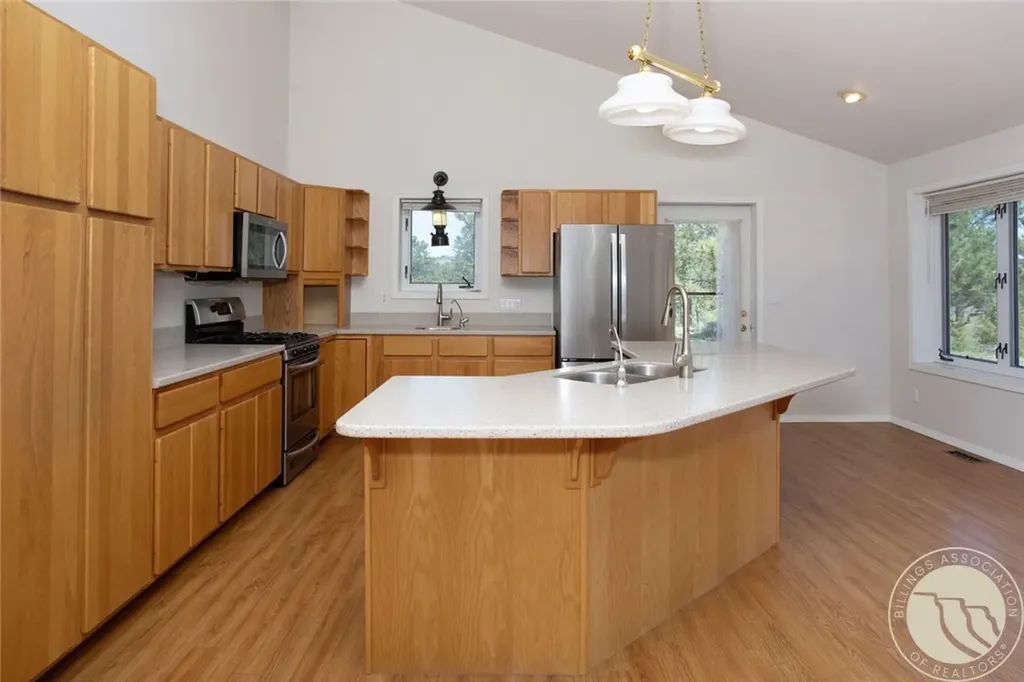 1205 Stonehouse Road Shepherd MT 59079