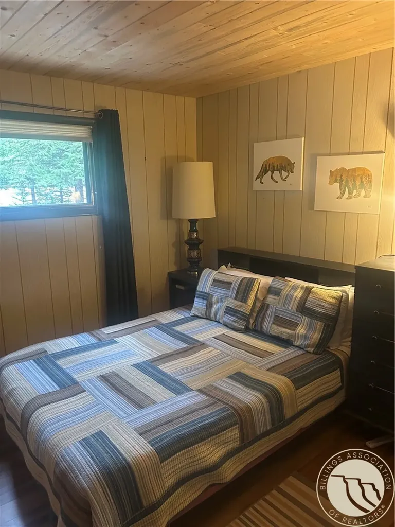 7 Grizzly Bear Road Cooke City MT 59081
