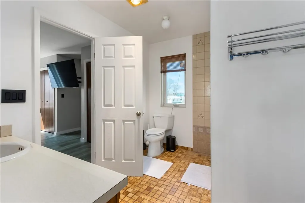 1679 Jute Street Huntley MT 59037