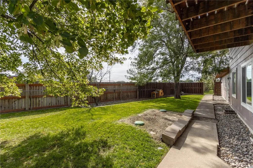 1679 Jute Street Huntley MT 59037