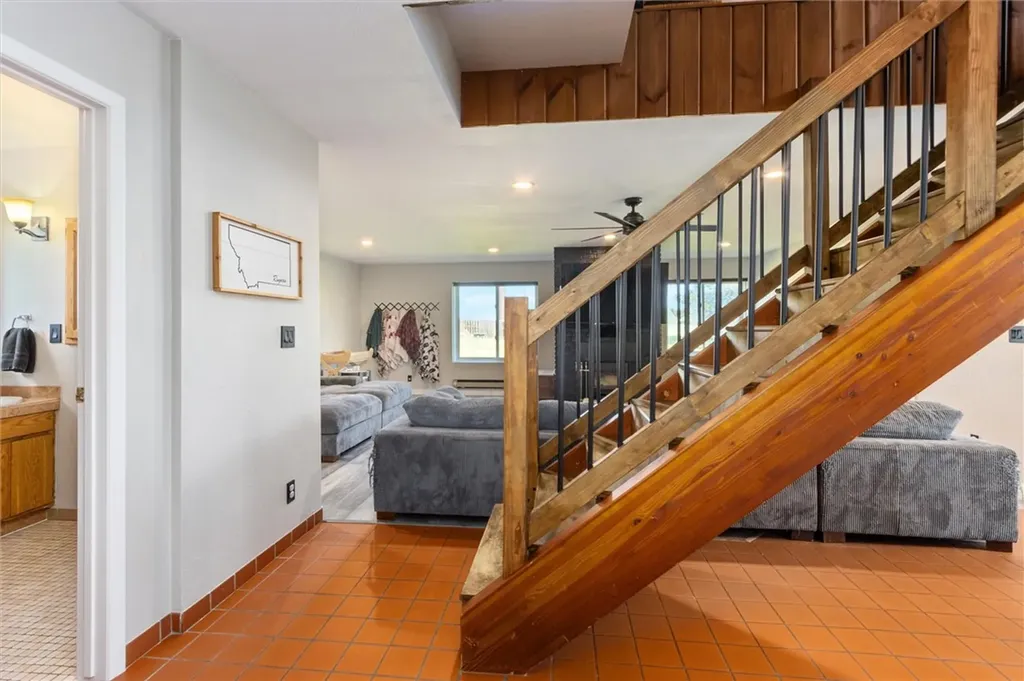 1679 Jute Street Huntley MT 59037