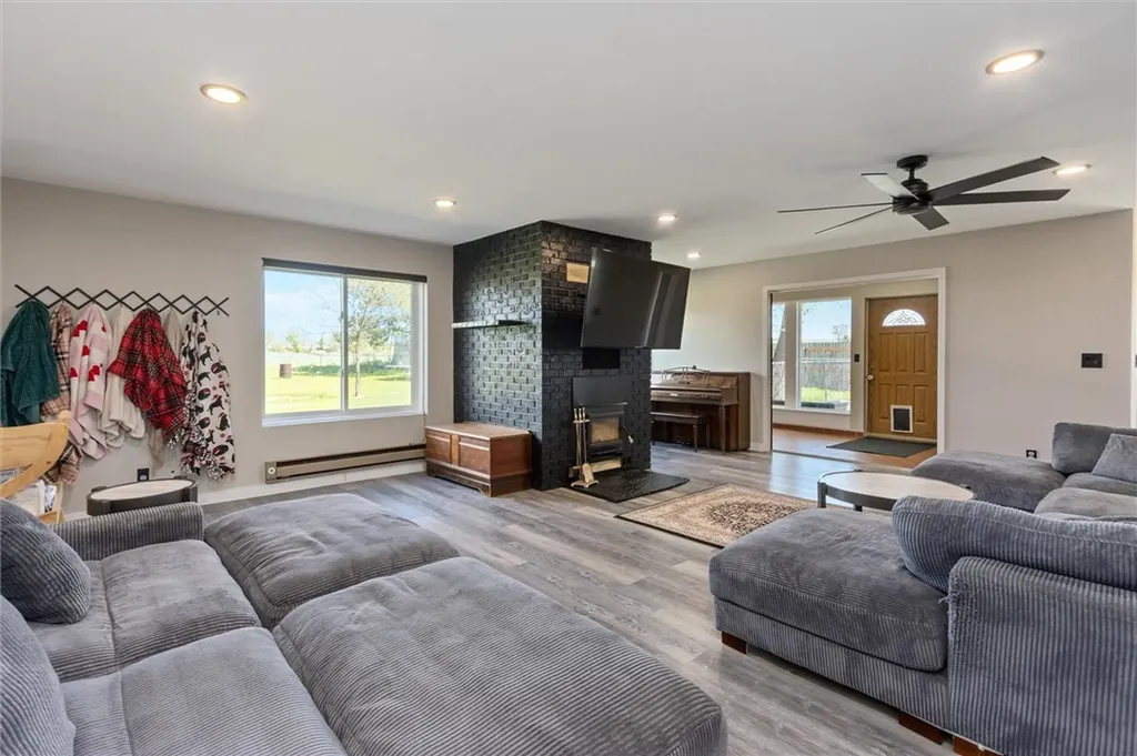 1679 Jute Street Huntley MT 59037