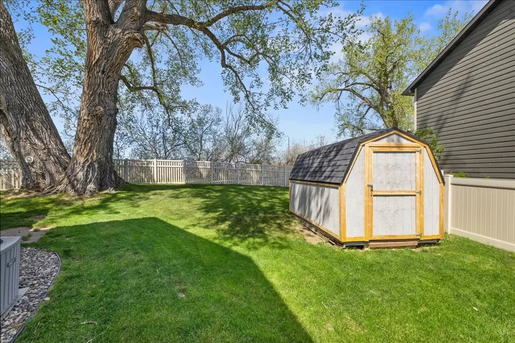 1316 Blackberry Way Billings MT 59106
