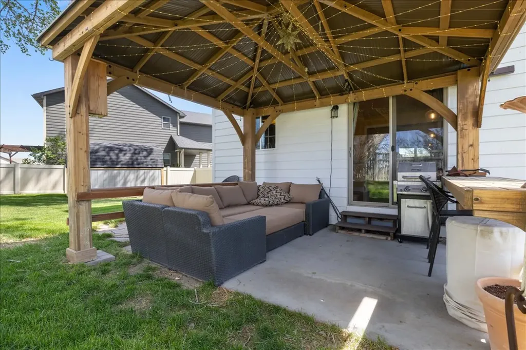 1316 Blackberry Way Billings MT 59106