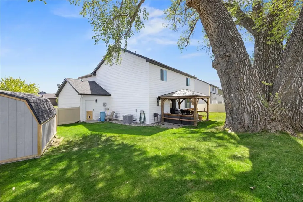 1316 Blackberry Way Billings MT 59106