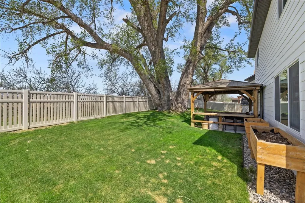 1316 Blackberry Way Billings MT 59106