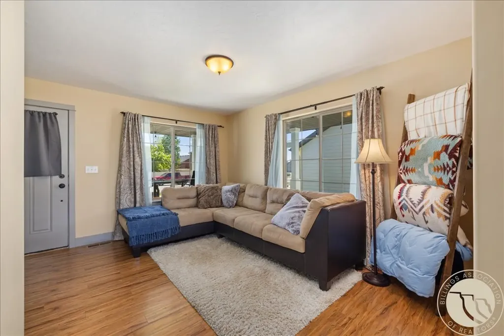 1316 Blackberry Way Billings MT 59106