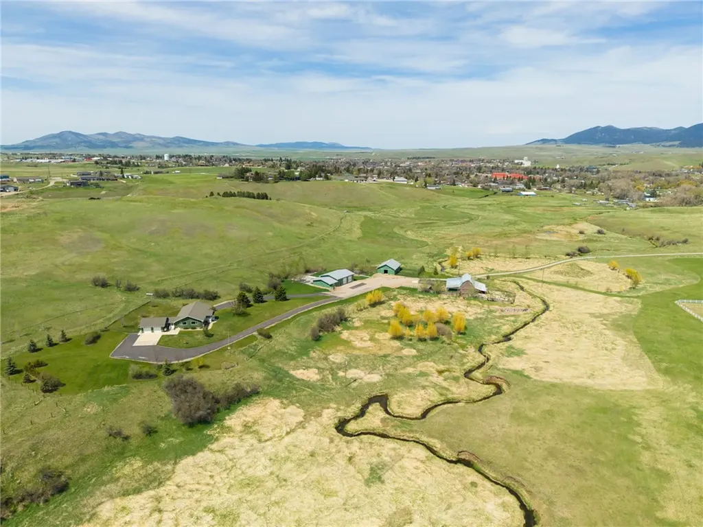297 Paper Trail Lewistown MT 59457