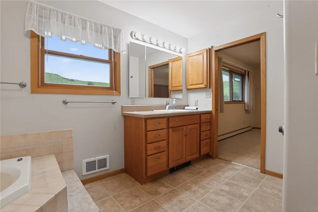 297 Paper Trail Lewistown MT 59457