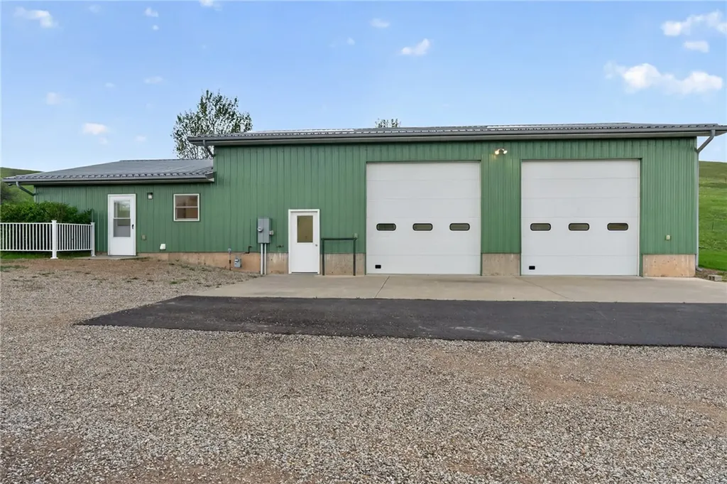 297 Paper Trail Lewistown MT 59457