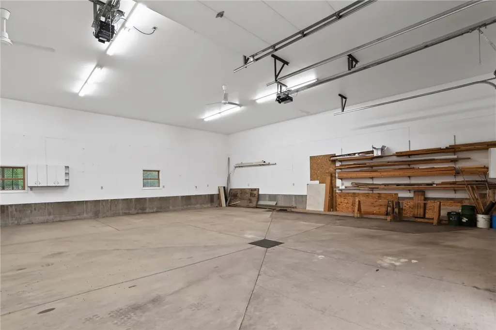 297 Paper Trail Lewistown MT 59457
