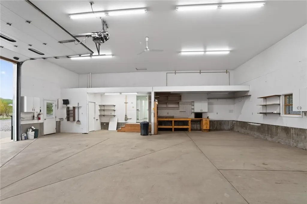 297 Paper Trail Lewistown MT 59457