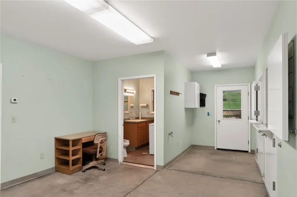 297 Paper Trail Lewistown MT 59457