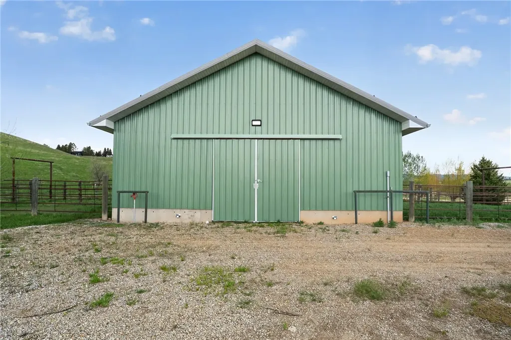 297 Paper Trail Lewistown MT 59457