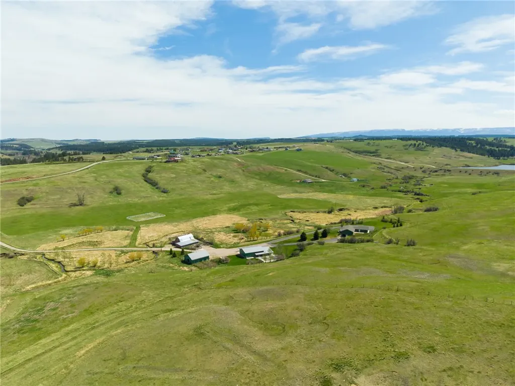297 Paper Trail Lewistown MT 59457