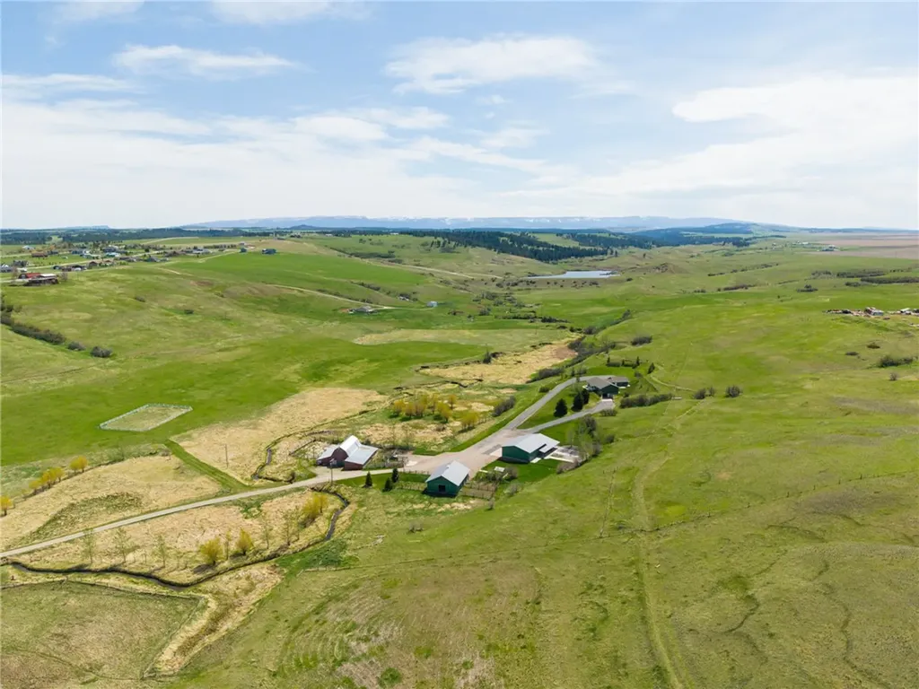 297 Paper Trail Lewistown MT 59457