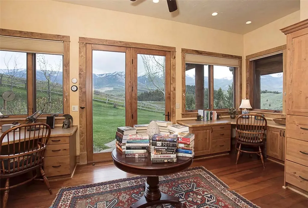 94 Sheep Mountain Road (w/ 614 Ac State Lease) Red Lodge MT 59068