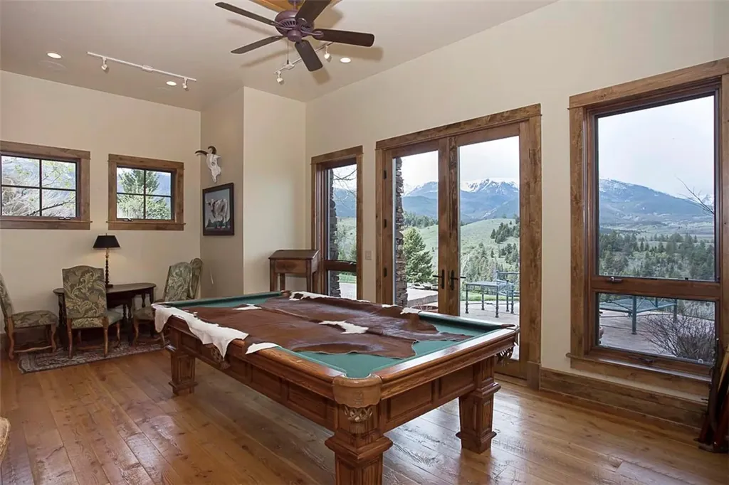 94 Sheep Mountain Road (w/ 614 Ac State Lease) Red Lodge MT 59068