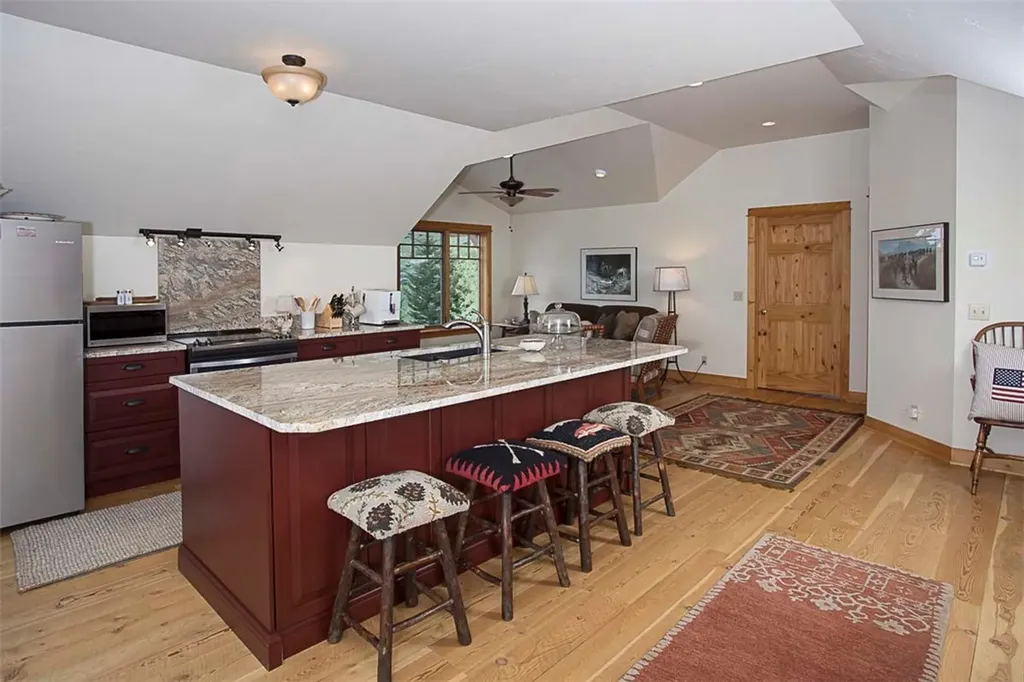 94 Sheep Mountain Road (w/ 614 Ac State Lease) Red Lodge MT 59068
