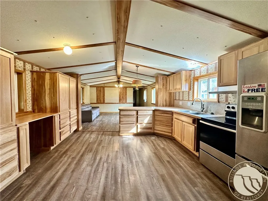 108 4th Avenue E Ryegate MT 59074
