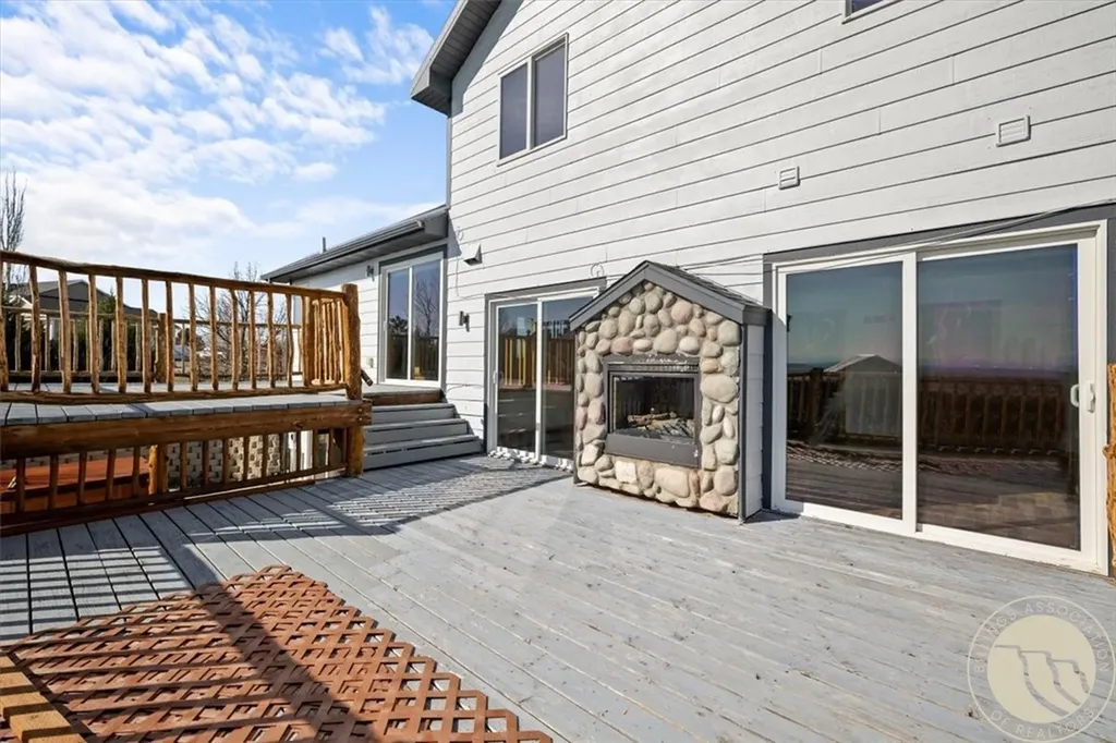 1960 Coyote Ridge Road N Laurel MT 59044