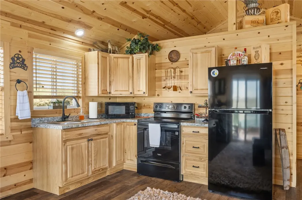 9 Emerald Drive Roberts MT 59070