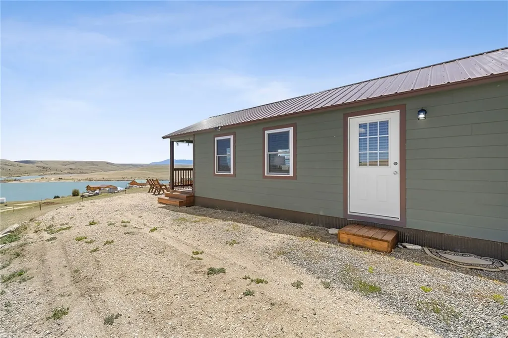 9 Emerald Drive Roberts MT 59070