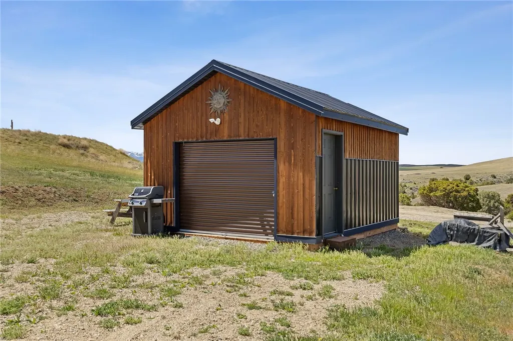 9 Emerald Drive Roberts MT 59070