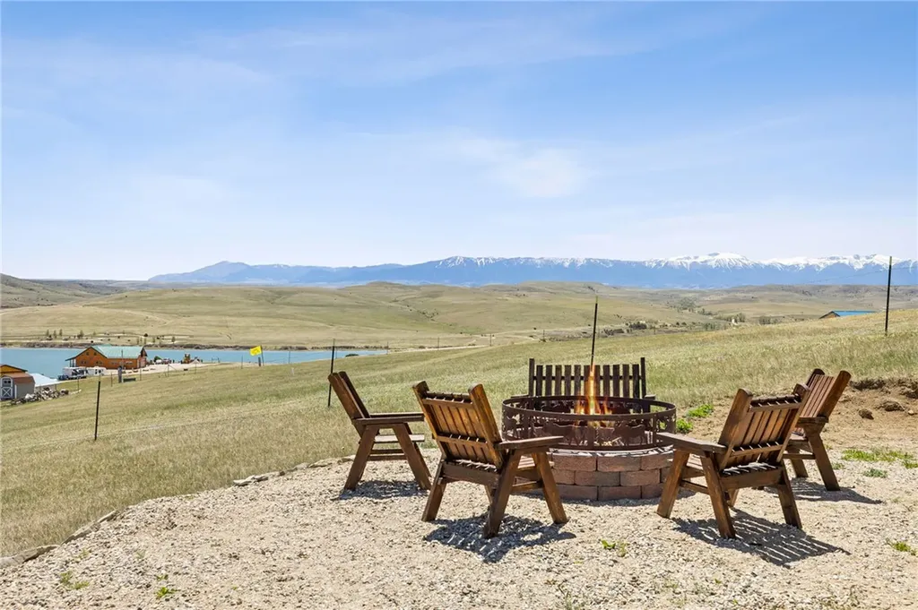 9 Emerald Drive Roberts MT 59070