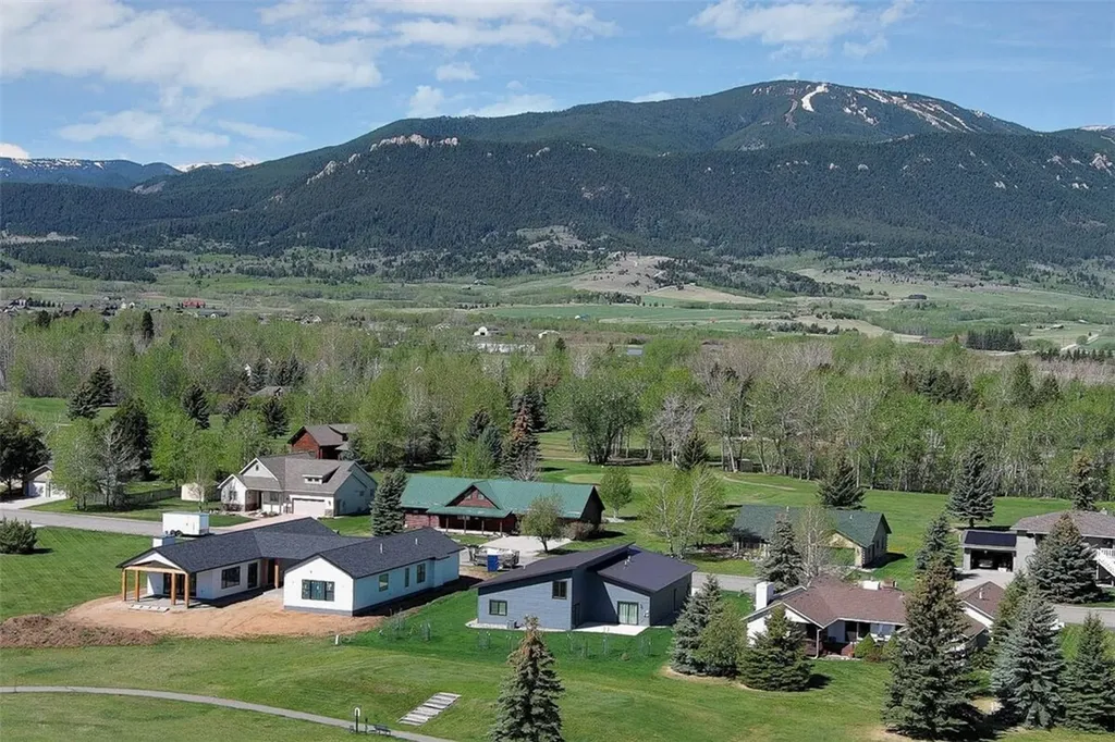 1172 Lazy M Circle Red Lodge MT 59068