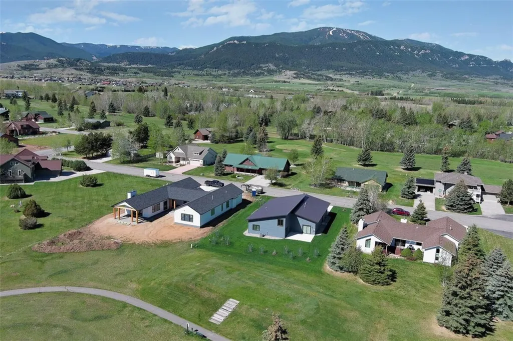 1172 Lazy M Circle Red Lodge MT 59068